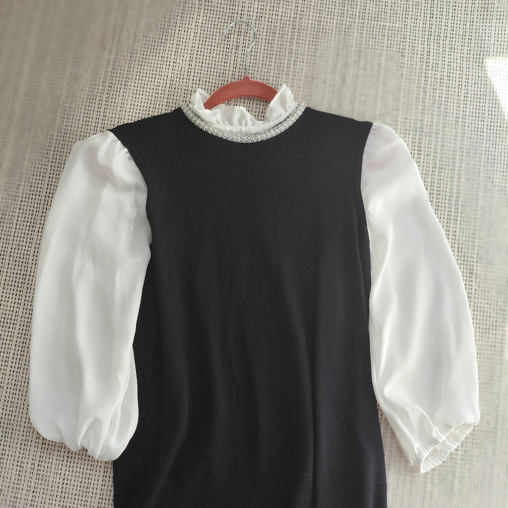 Cable & Gauge Black and White Garment